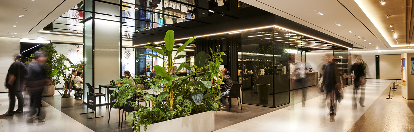 One of many luxurious boutiques in Hanwha's Connect Place at the Seoul Station complex.